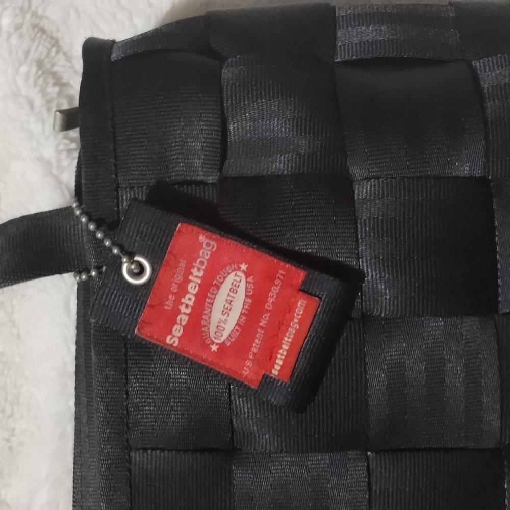 Black Harvey's Seatbelt bag - Picture 3 of 5